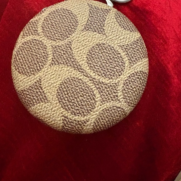 Unbranded Compact Mirror Keychains - Picture 3 of 6